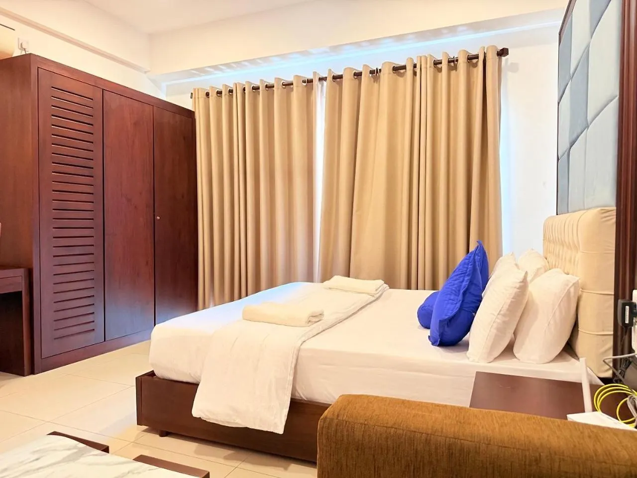 Negombo Ocean Breeze - Shoresedge Luxury Apartments 0*,  Sri Lanka