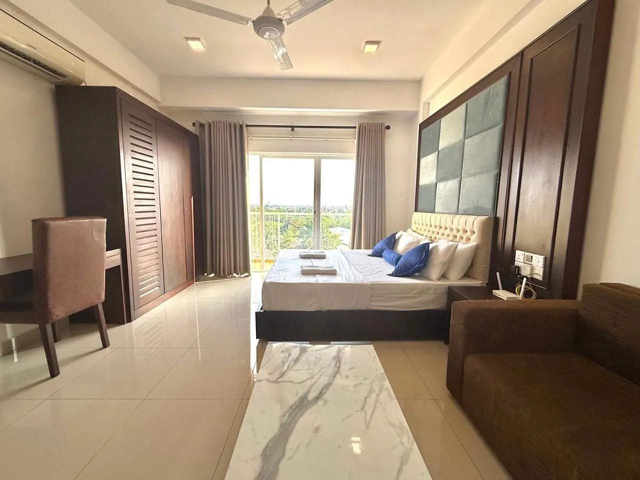 Negombo Ocean Breeze - Shoresedge Luxury Apartments Sri Lanka
