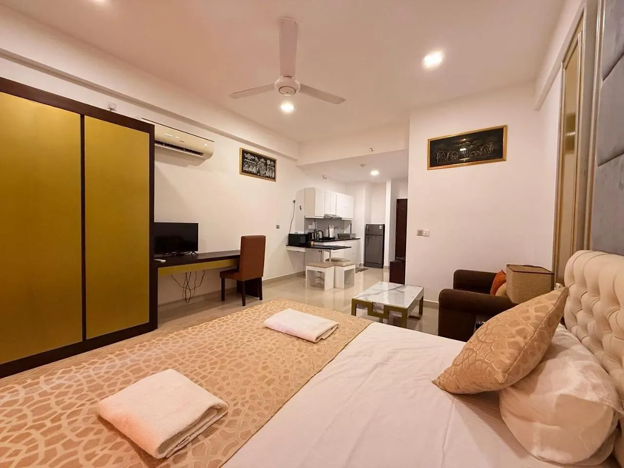 Negombo Ocean Breeze - Shoresedge Luxury Apartments