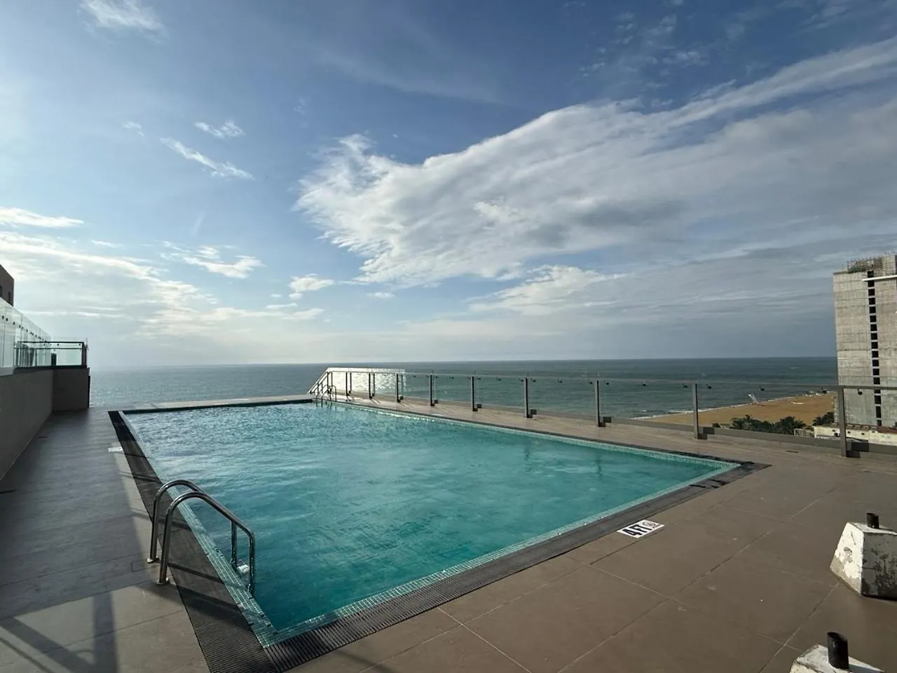 Negombo Ocean Breeze - Shoresedge Luxury Apartments
